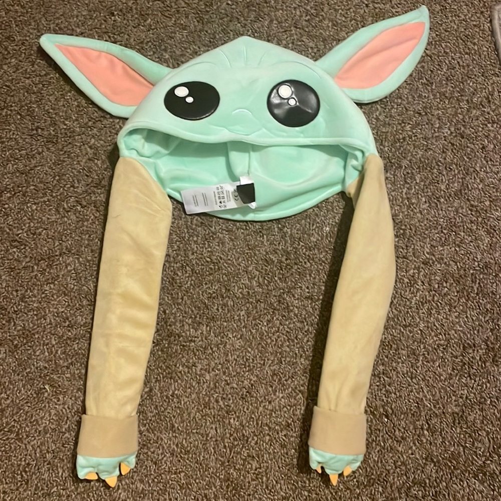 New Disney Baby Yoda Grogu Character Beanie Hat Movable Ears